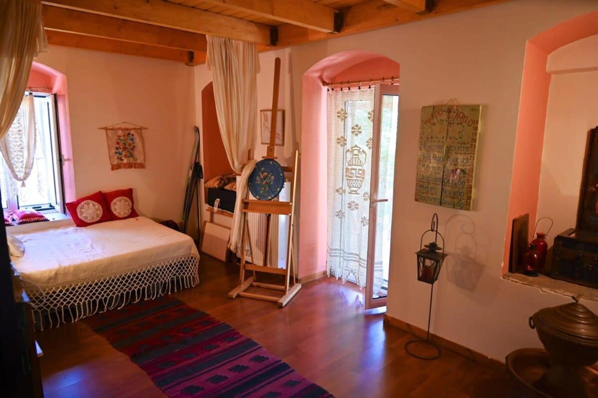 Kalavrita Winter Retreat - Homely Spacious Chalet Áno Vlasía Εξωτερικό φωτογραφία