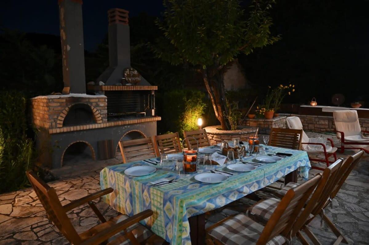 Kalavrita Winter Retreat - Homely Spacious Chalet Áno Vlasía Εξωτερικό φωτογραφία