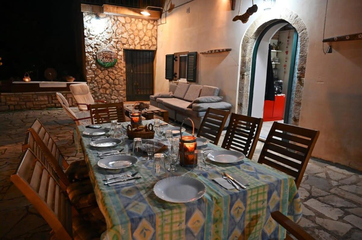 Kalavrita Winter Retreat - Homely Spacious Chalet Áno Vlasía Εξωτερικό φωτογραφία