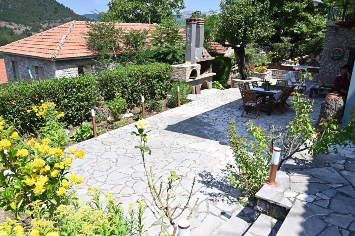 Kalavrita Winter Retreat - Homely Spacious Chalet Áno Vlasía Εξωτερικό φωτογραφία